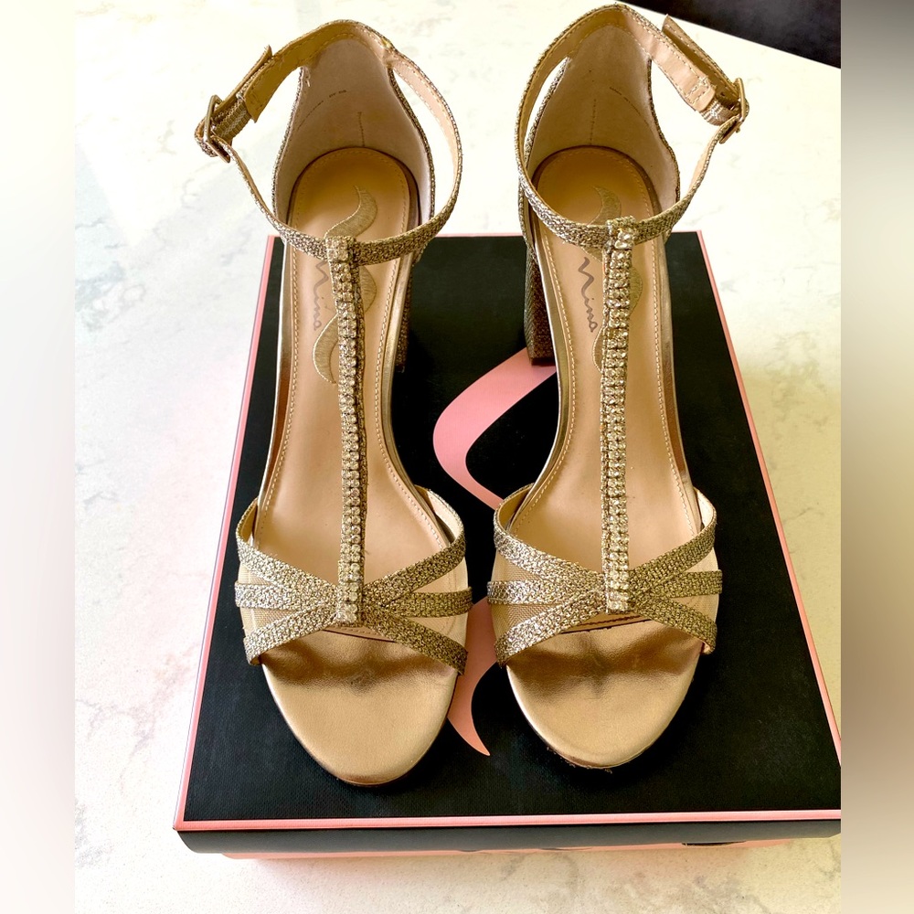 N by Nina T-strap Block Heel Sandal in Latte Dreamland